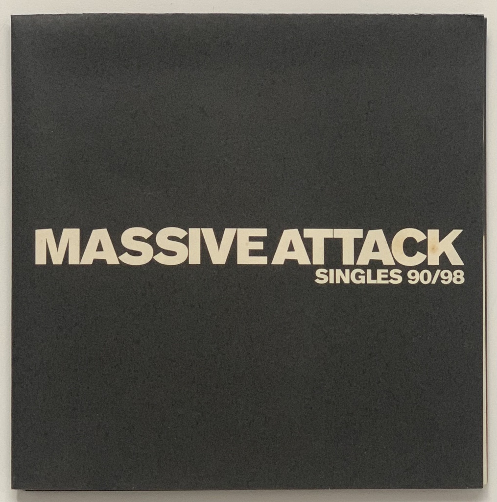 Massive Attack – Singles 90/98 (11 CDs single, caixa, usado)