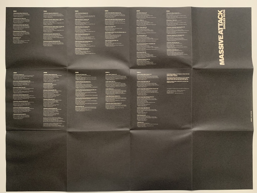 Massive Attack – Singles 90/98 (11 CDs single, caixa, usado)