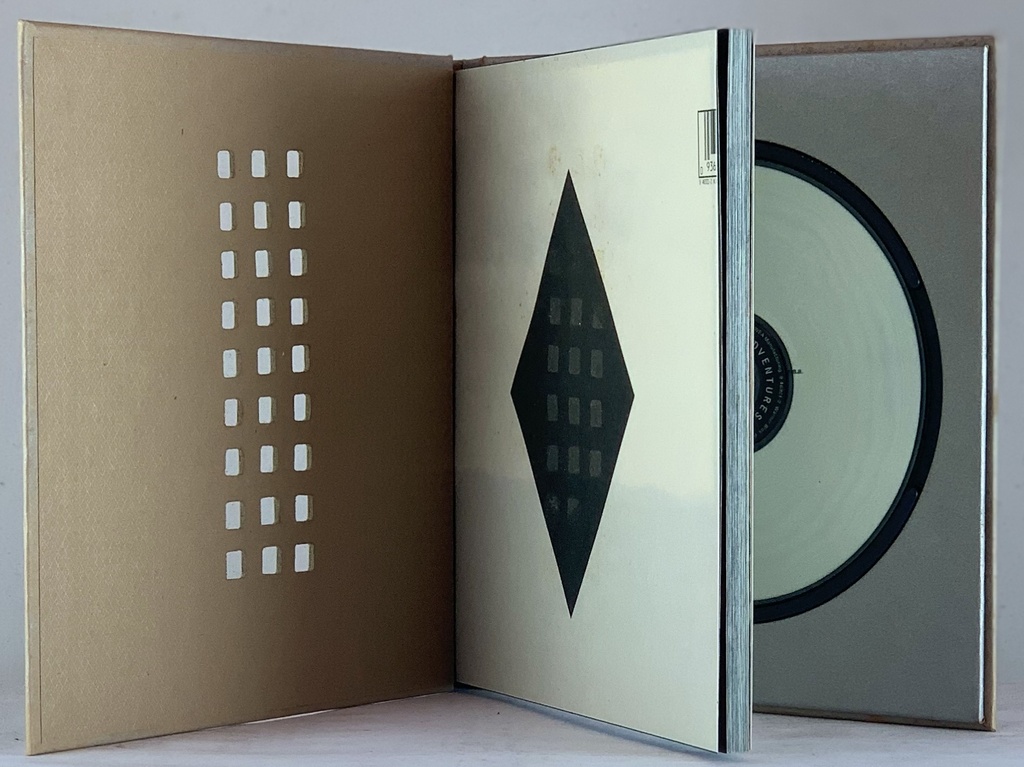 R.E.M. – New Adventures in Hi-Fi [Limited Edition] (CD+Livro usado)