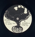 Zowiso - At A Jogtrot To Death (LP usado VG+/VG+)